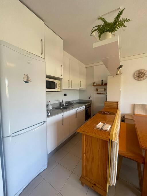 Apartamento Con Piscina En Llanca Exterior photo